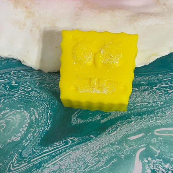 Sponge Bob Soaps ( Bundle of 6 ) Scented with watermelon. - Picture 3 of 7